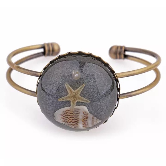 Jewelry - Silver Seashell Bracelet